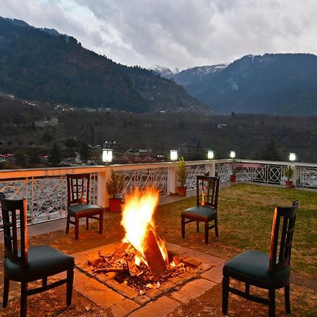 Mastiff Grand Manali Resort Extérieur photo