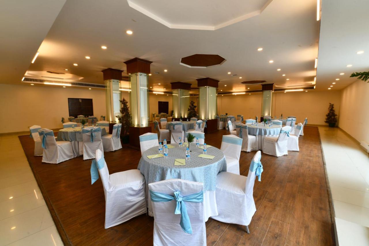 Mastiff Grand Manali Resort Extérieur photo