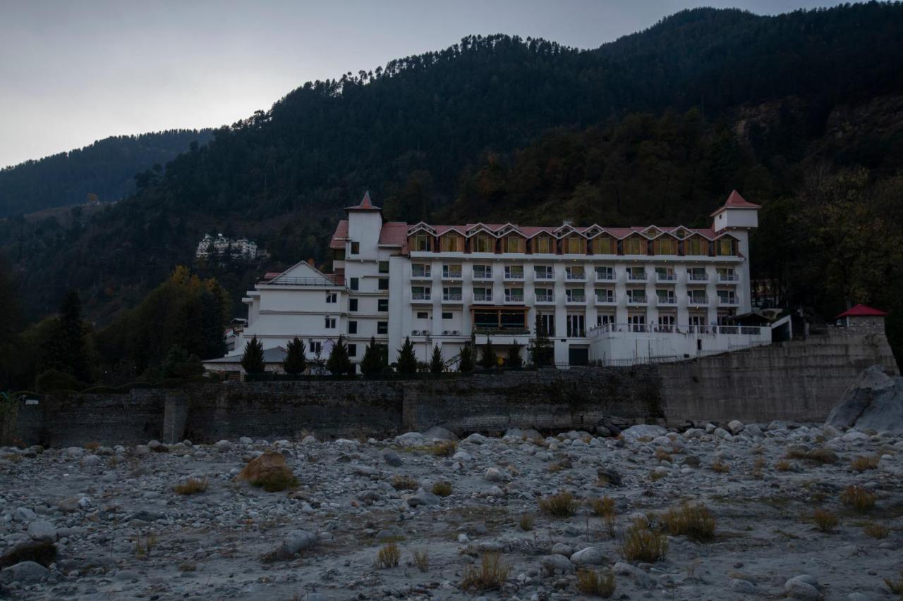 Mastiff Grand Manali Resort Extérieur photo