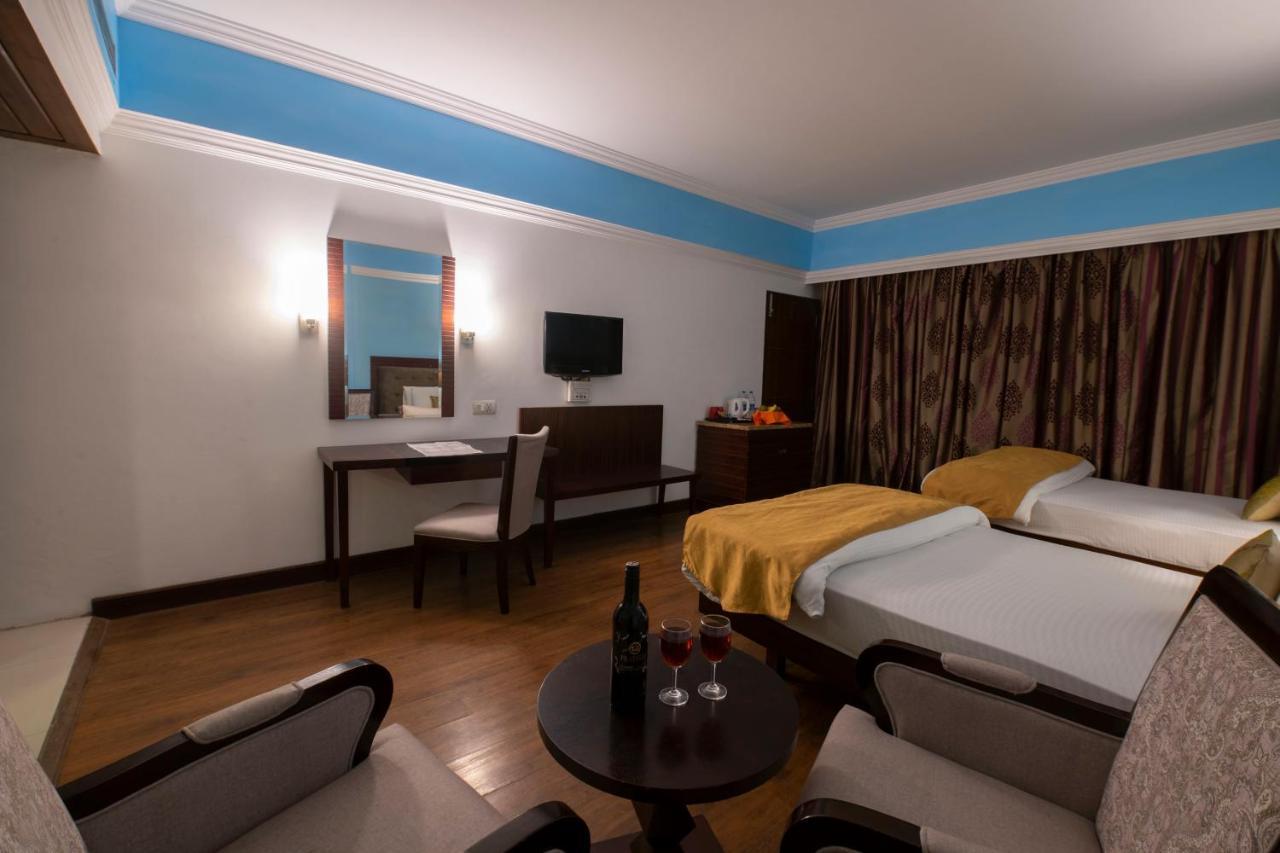 Mastiff Grand Manali Resort Extérieur photo
