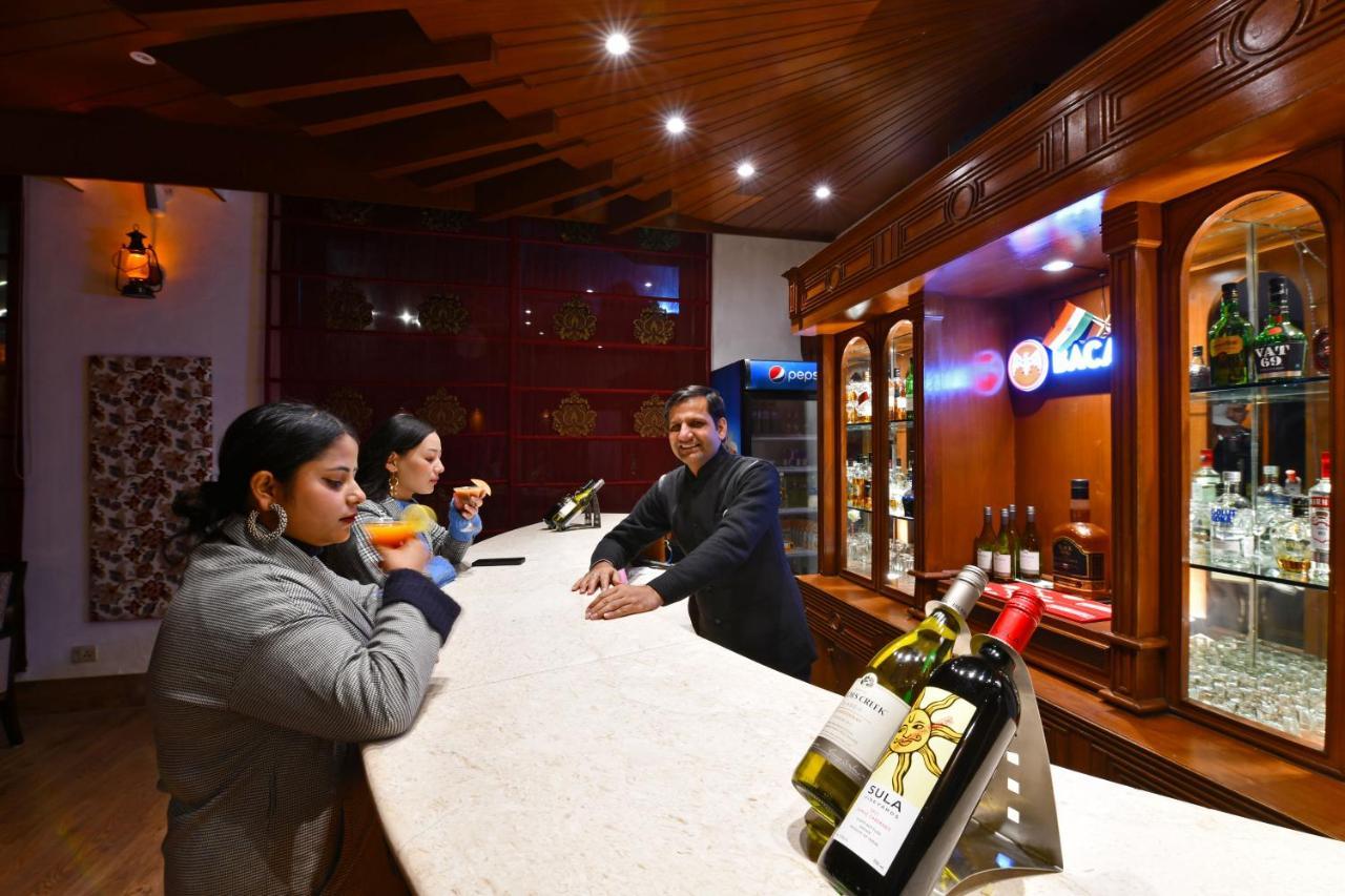 Mastiff Grand Manali Resort Extérieur photo