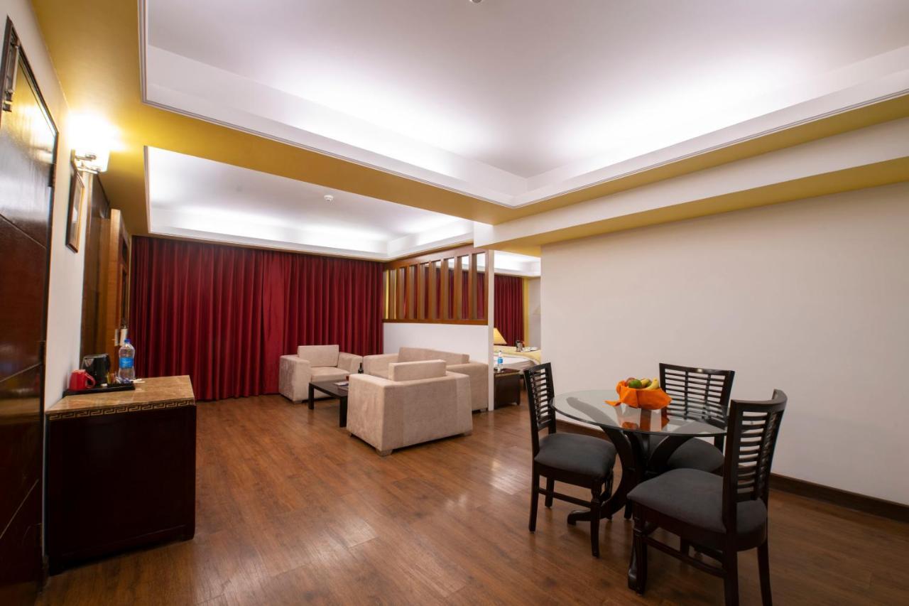 Mastiff Grand Manali Resort Extérieur photo