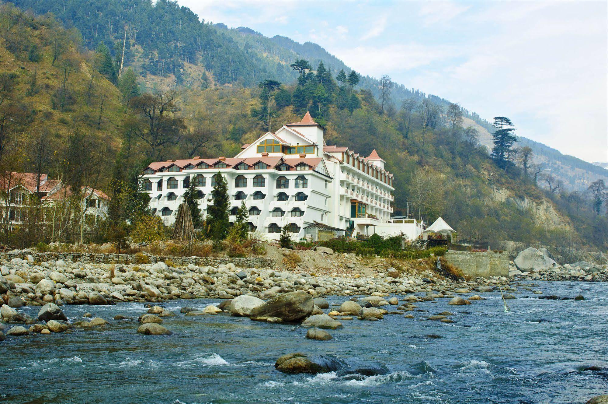 Mastiff Grand Manali Resort Extérieur photo